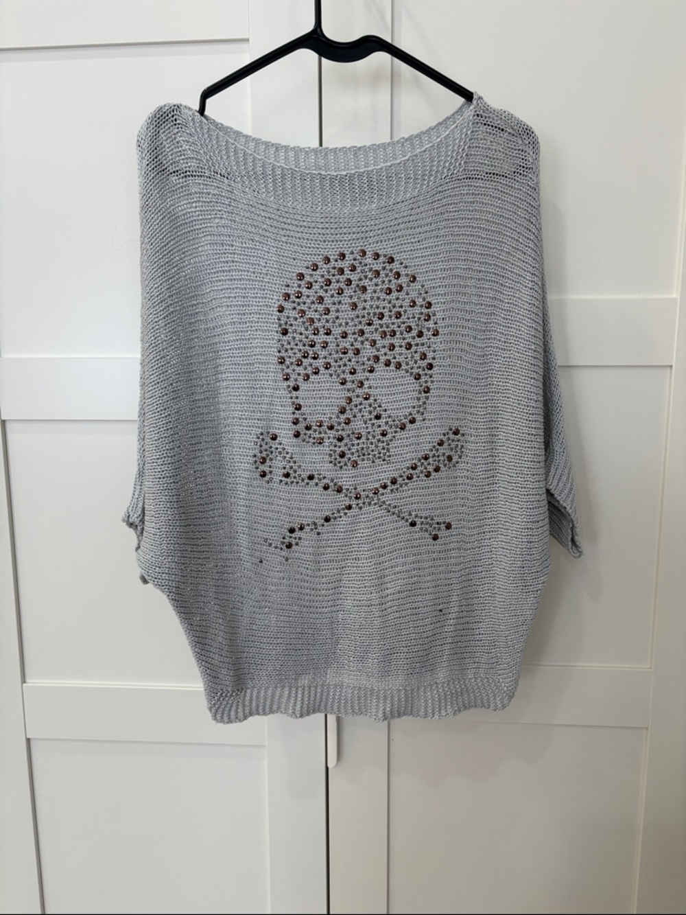 Simons Light Gray Off-Shoulder Knit Sweater with Studded Skull